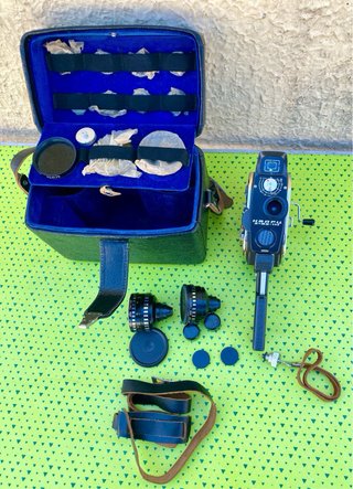 Cinepresa Sovietica Kvarts 2x8S-1M 8mm Completa