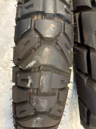 Dunlop misión 1108019 y 1507017 del año final 21 y
