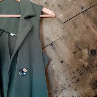 Chaleco verde estilo blazer con cinturón