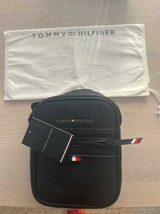 Bandolera Tommy Hilfiger Negra