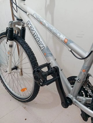 Bicicleta Decathlon Rockrider 26 con suspensión