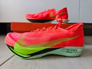 Nike ZoomX Streakfly 2 rojas T43 – nuevas, volador