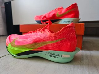 Nike ZoomX Streakfly 2 rojas T43 – nuevas, volador