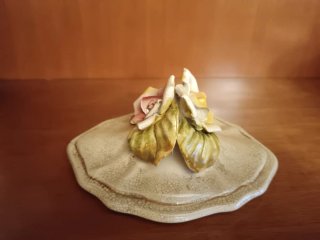 Urna vintage Bassano con flores