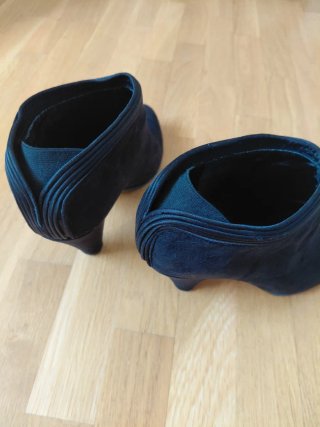 Botines negros tacón