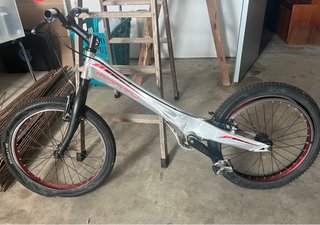 Bicicleta Trial Monty Plata