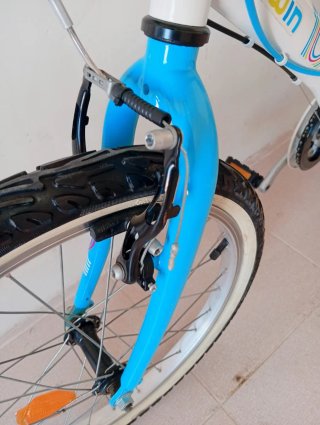 Bicicleta Infantil Btwin Blanca y Rosa 20 pulgadas