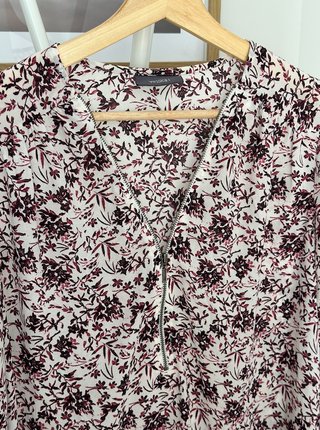 Blusa C&A floral cremallera talla 46