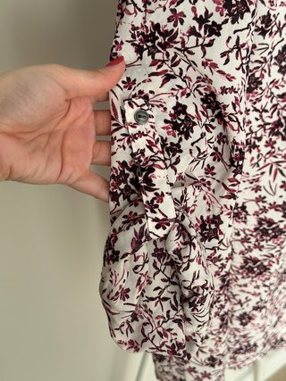 Blusa C&A floral cremallera talla 46