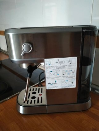 Macchina da caffè espresso automatica AEG EC6-1-6ST