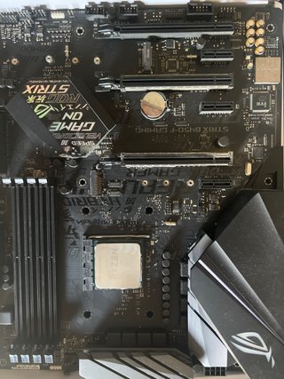 ROG STRIX B450-F GAMING + AMD RYZEN 5 1600