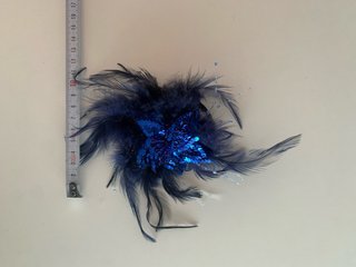 Tocado azul plumas y lentejuelas