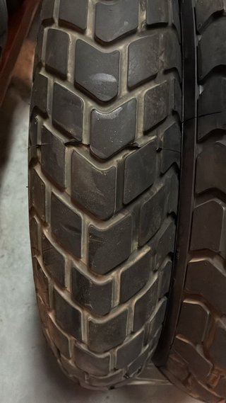Neumáticos usados 120/70-17 y 180/55-17 Trail