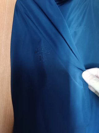 Chaqueta Cortavientos Guess Azul Marino