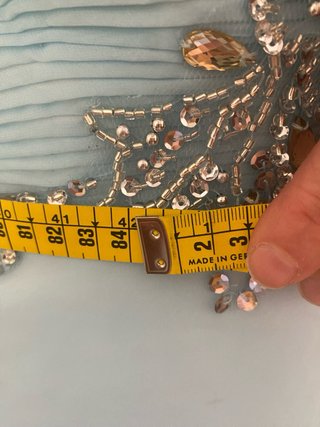 Abito da cerimonia celeste con strass