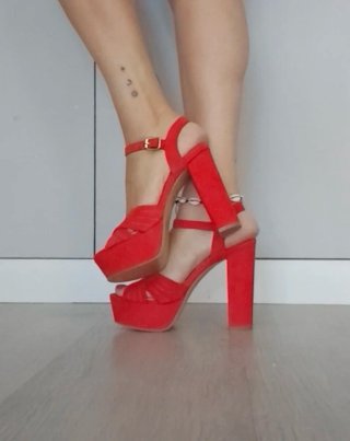 Sandalias de plataforma rojas
