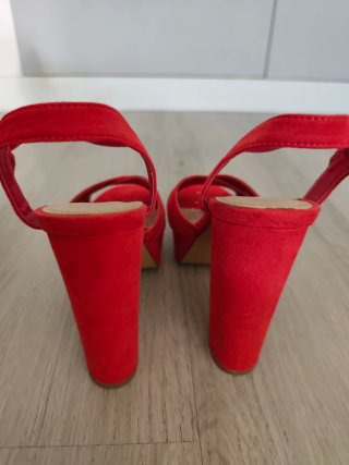 Sandalias de plataforma rojas