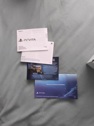 PS Vita Sony Negra / caja y accesorios originales