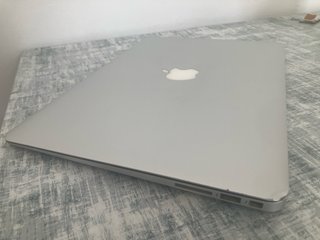 MacBook Air 13 (2013) Plata y cargador