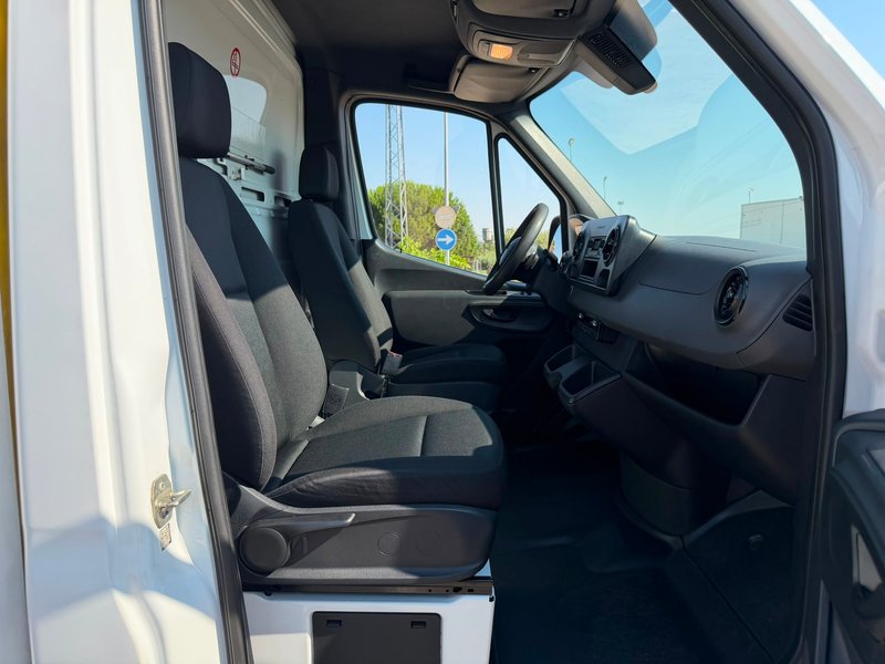 Mercedes-Benz Sprinter 2020, foto 25