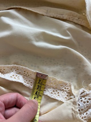 Traje Flamenca Encaje Vainilla y Buganvilla