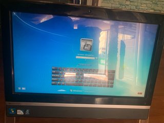 Packard Bell OneTwo M TouchScreen Intel 2GHz 4GB R