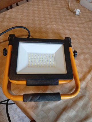 Reflector LED Eléctrico Amarillo