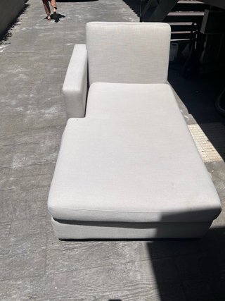 Tumbona beige de tela