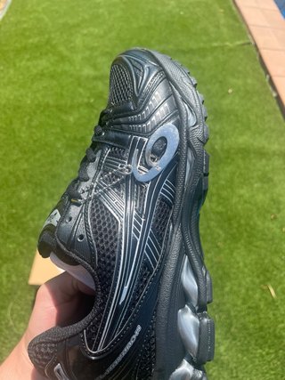 Asics Gel Kayano 14 Talla 44 Negras
