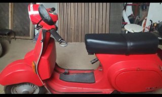 Vespa PK 125 Roja