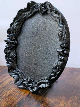 Dark gothic Frame with stand