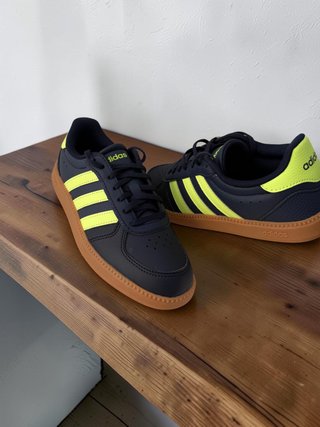 Zapatillas Adidas Azul y Amarillo