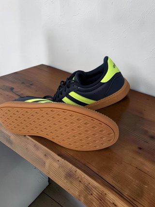 Zapatillas Adidas Azul y Amarillo