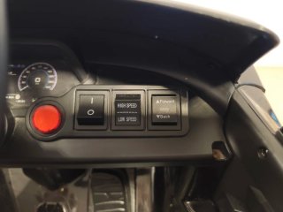 Macchina elettrica per bambini nera