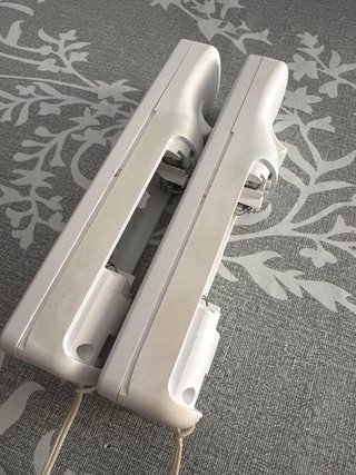 2 Mandos de wii ( sulfatados )
