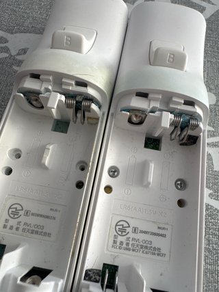 2 Mandos de wii ( sulfatados )