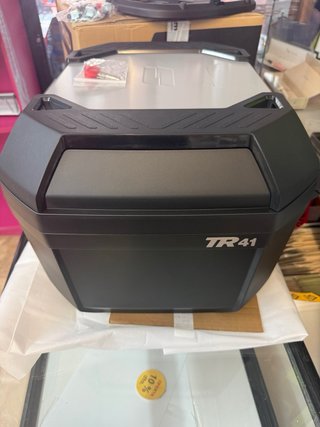 Baúl Shad Terra TR41 aluminio. NUEVO,NO NEGOCIABLE