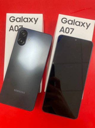 Samsung Galaxy A07 Verde e Nero