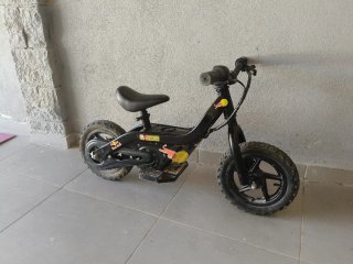 Bicicleta eléctrica infantil