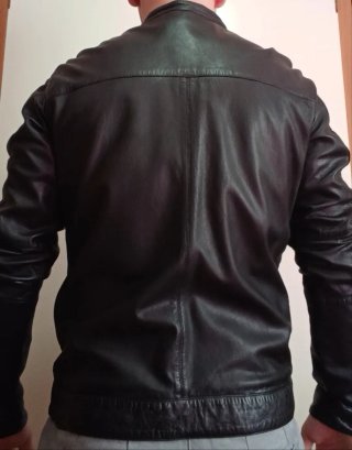 Chaqueta Cuero Minimum Negra