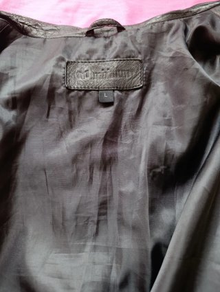 Chaqueta Cuero Minimum Negra