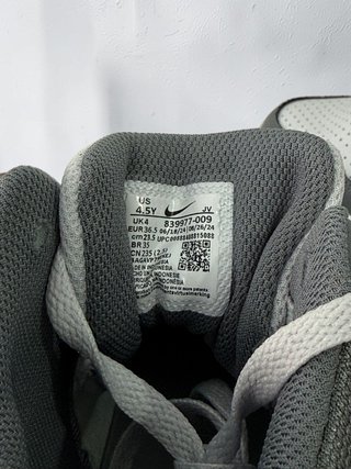 Zapatillas Nike gris