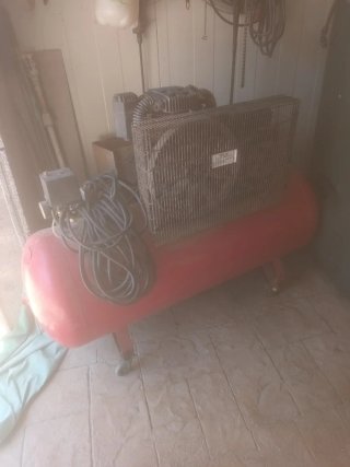 Compresor de aire industrial de 270l