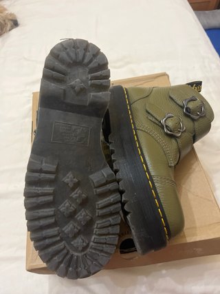 Stivali Dr. Martens Verde Oliva Taglia 40 con Piattaforma