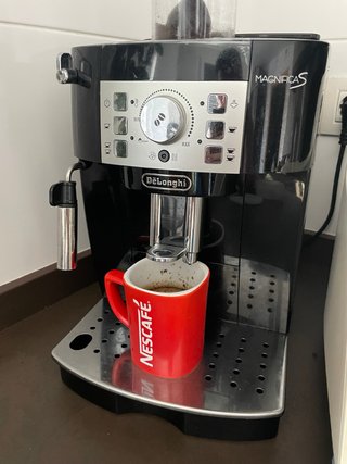 Cafetera DeLonghi Magnifica S Automática