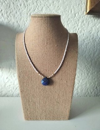 Collar de lapislázuli. Handmade