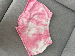 Shorts mujer tie-dye rosa y blanco
