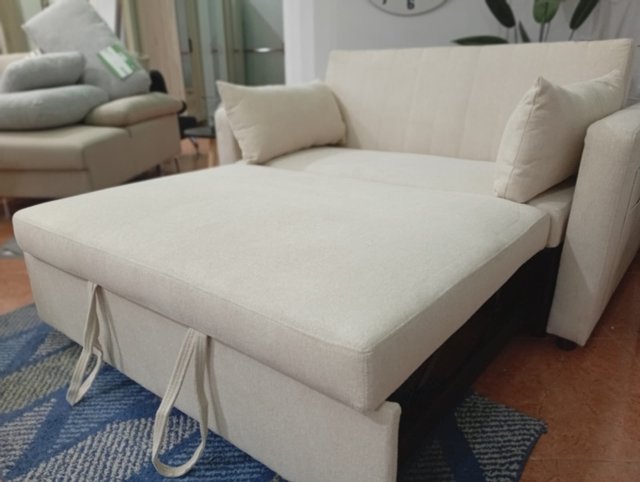 Sofá Cama Beige con cojines