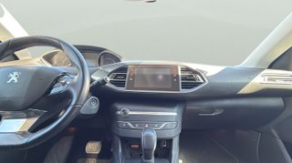 Peugeot 308 PureTech 130 Allure EAT8 96 kW (130 CV)