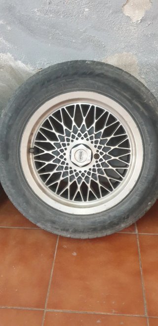Llantas remotec en 15 pulgadas.